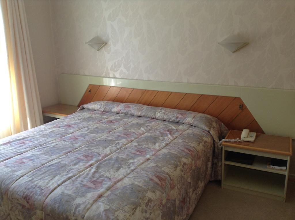 Hotel Terrabella Talca  Rum bild